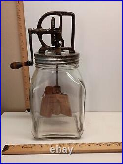 ANTIQUE DAZEY NO 40 PADDLE BUTTER CHURN WithORIGINAL DAZEY 4 QUART GLASS JAR