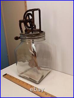 ANTIQUE DAZEY NO 40 PADDLE BUTTER CHURN WithORIGINAL DAZEY 4 QUART GLASS JAR