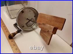 ANTIQUE DAZEY NO 40 PADDLE BUTTER CHURN WithORIGINAL DAZEY 4 QUART GLASS JAR