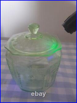 HOCKING GLASS green depression PRINCESS pattern COOKIE JAR w URANIUM GLOW