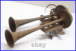 Original 1930's 1940's Car Truck Accessory Trumpet Horn Pair Set Assembly