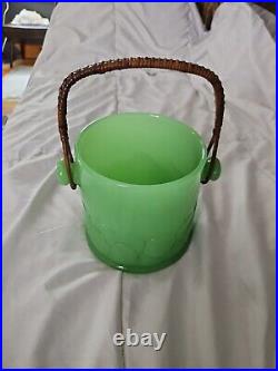 Vintage Fenton Jadaite Jar. Green