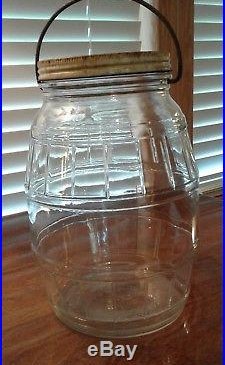 Vintage Tom’s 1 Cent Country Store Glass Barrel Jar With Handle And Tom’s Lid